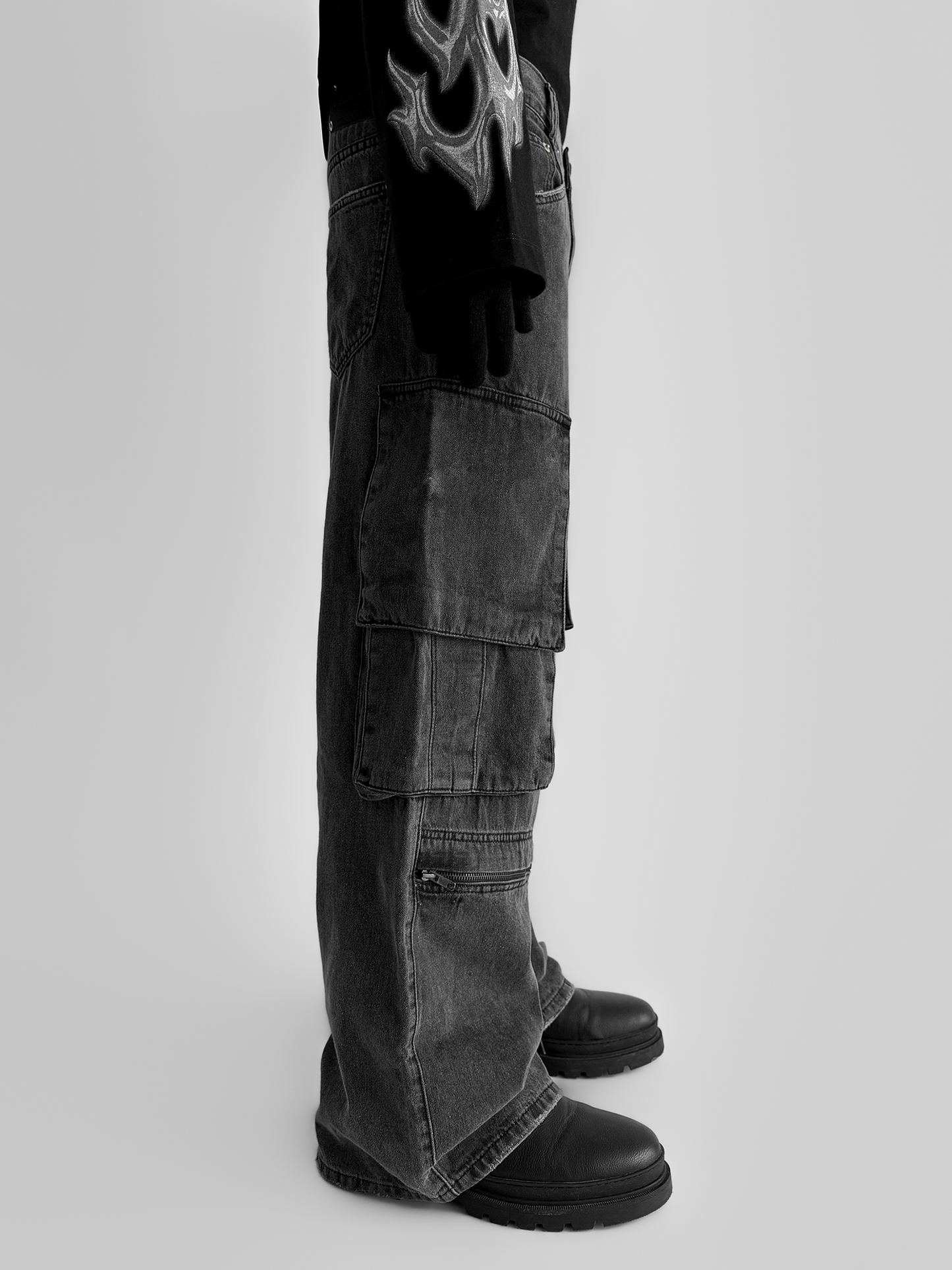 GRAY DENIM CARGO JEANS