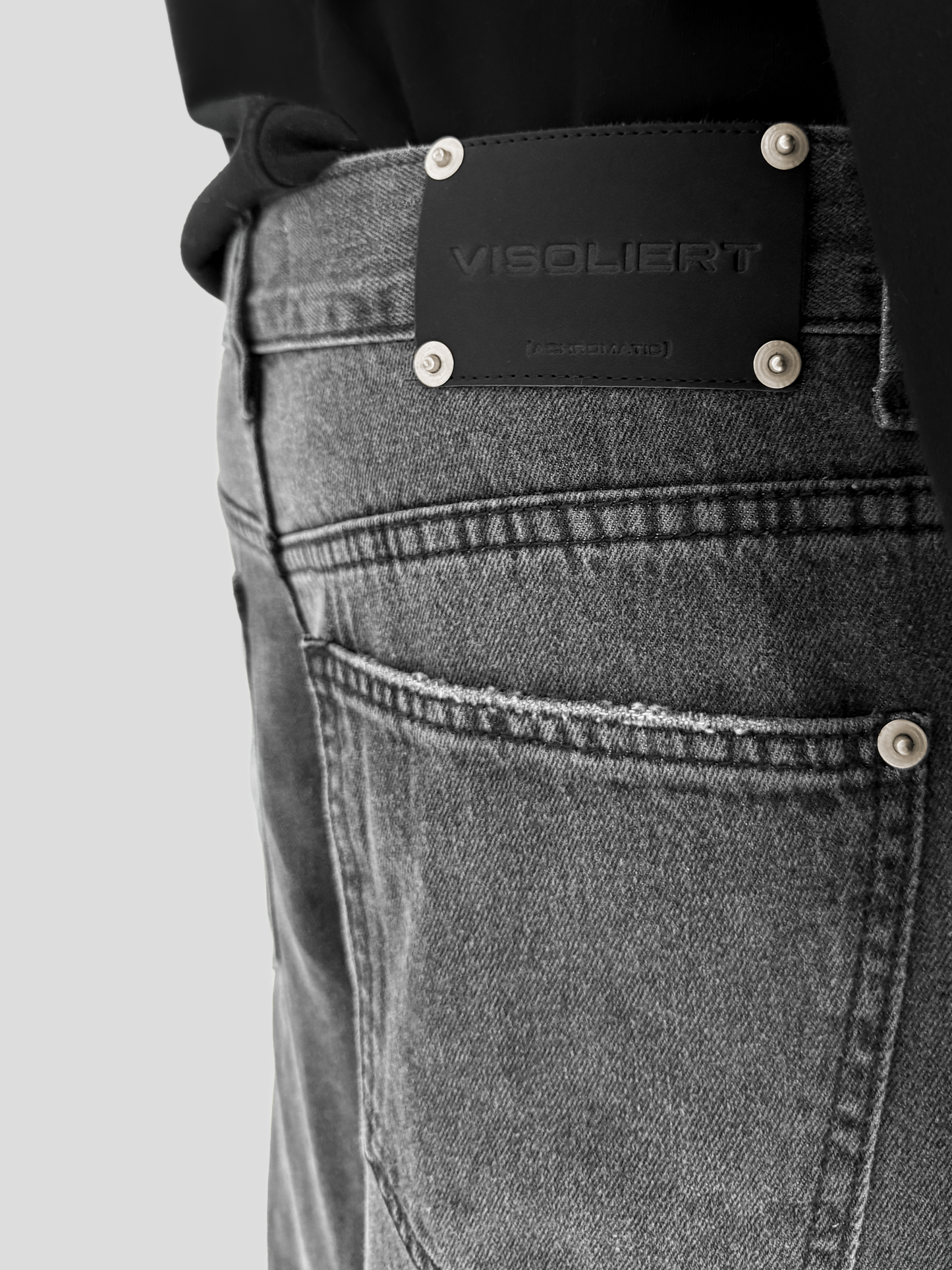 GRAY DENIM CARGO JEANS