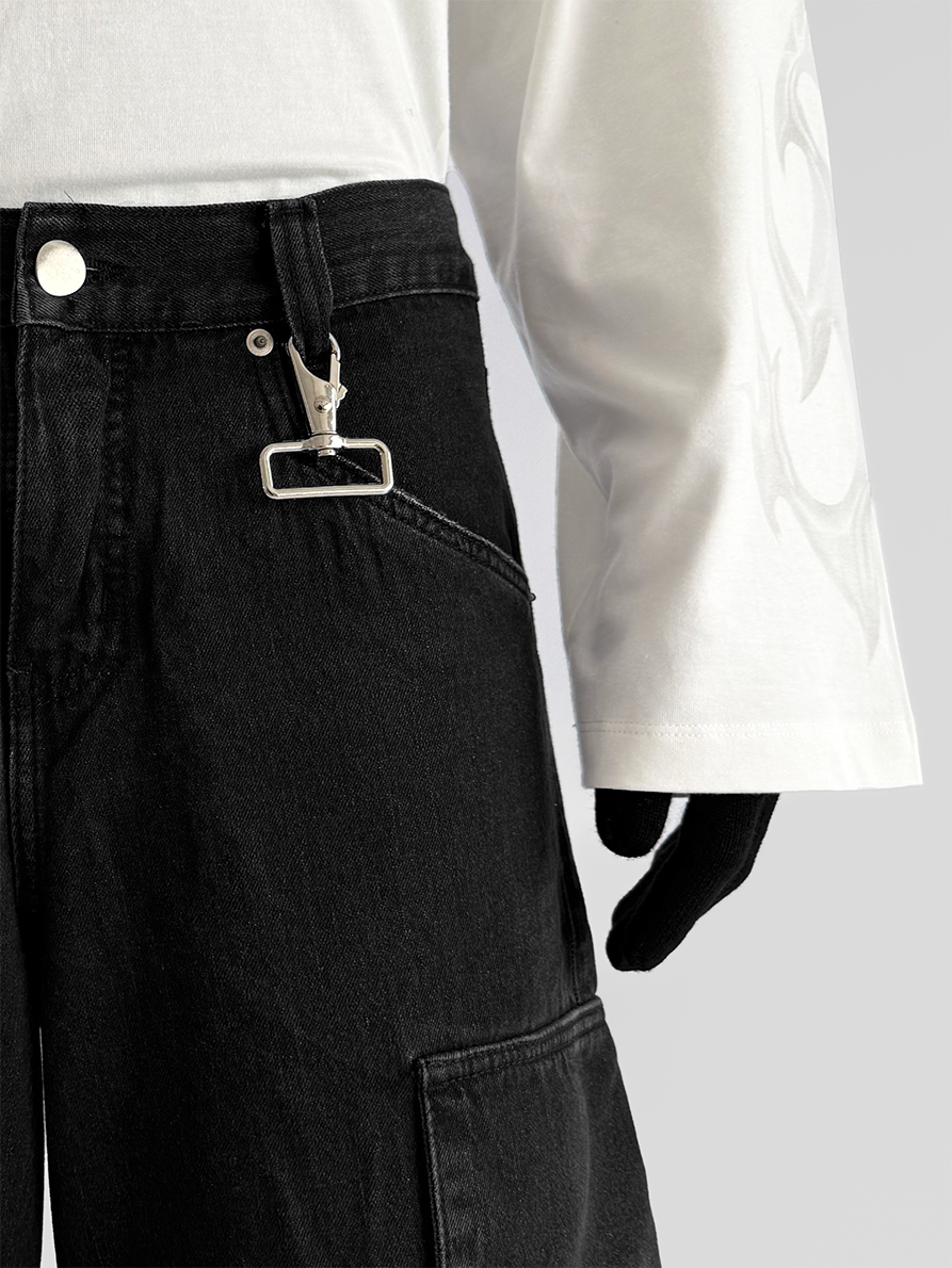 BLACK DENIM CARGO JEANS